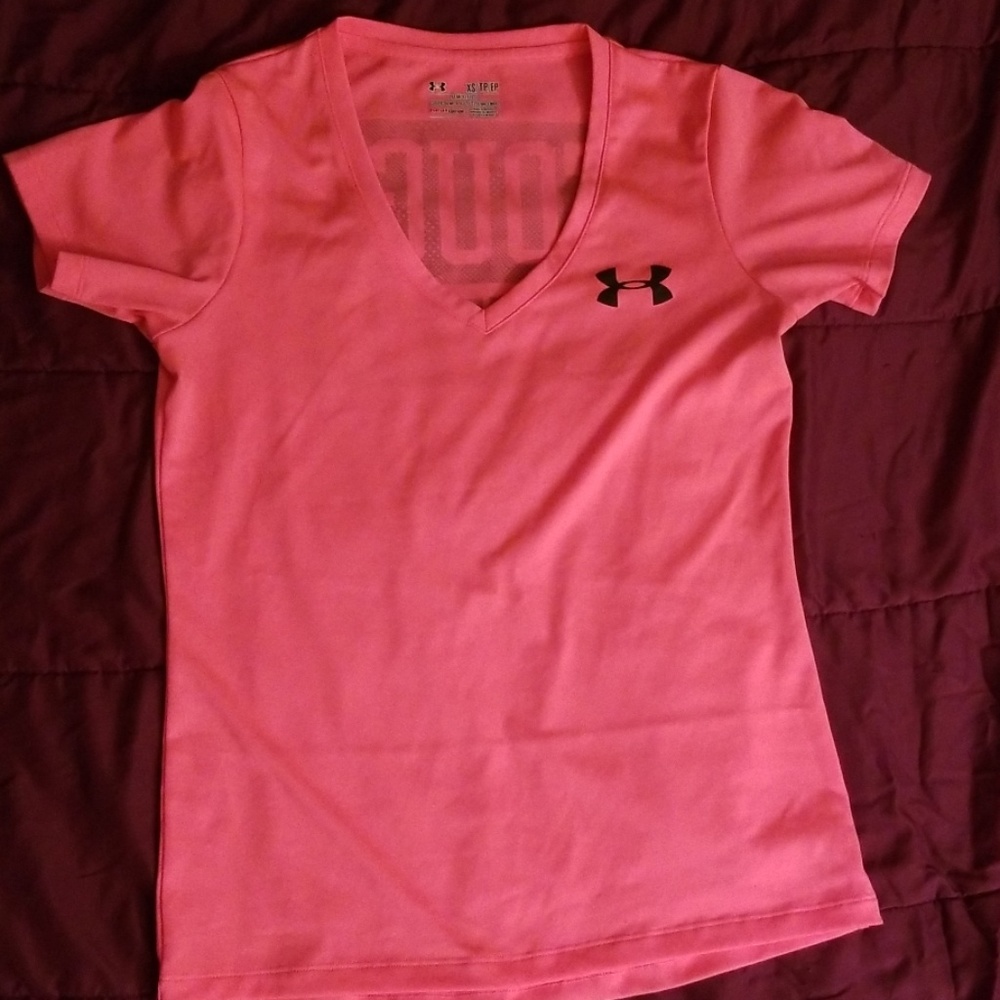 Under armour semi fitted heat gear shirt
